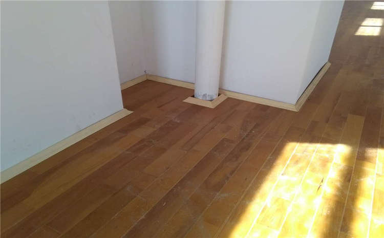 五角楓舞臺運動木地板哪個牌子好？