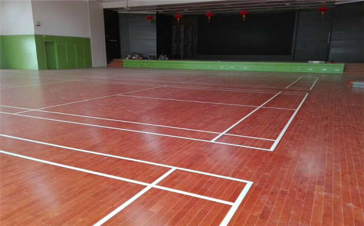 橡膠木風(fēng)雨操場(chǎng)地板哪個(gè)牌子好?