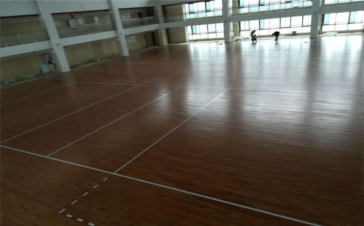 硬木企口實木運動地板多少錢一平米？