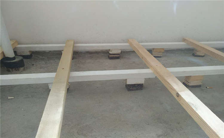 學(xué)校運(yùn)動(dòng)籃球地板怎么維修？