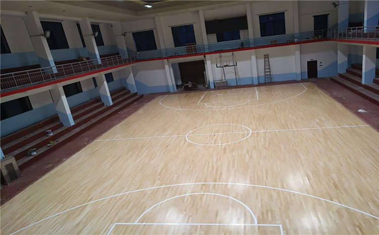 **的體育木地板廠**哪**好?