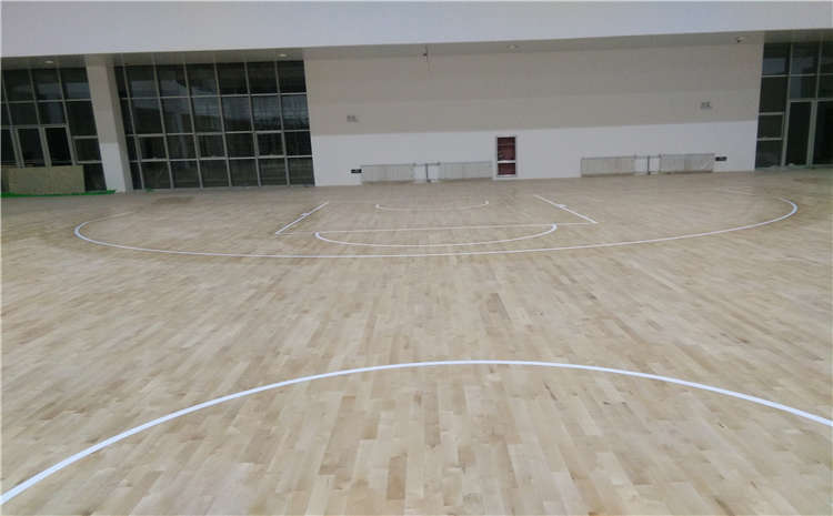 專業的籃球館木地板怎么維修?