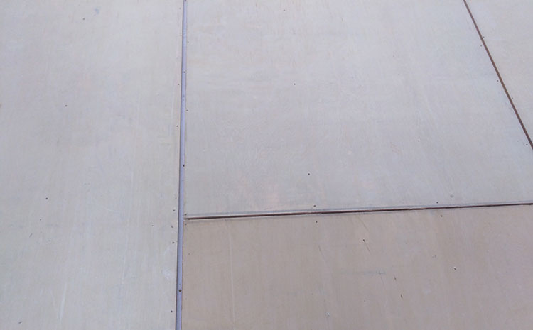 柞木體育館木地板多少錢(qián)一平米?