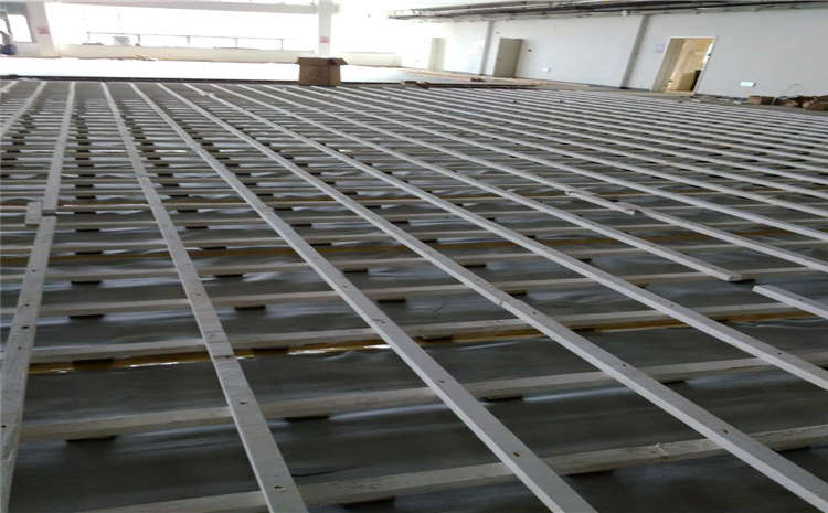 五角楓排球館木地板怎么翻新?