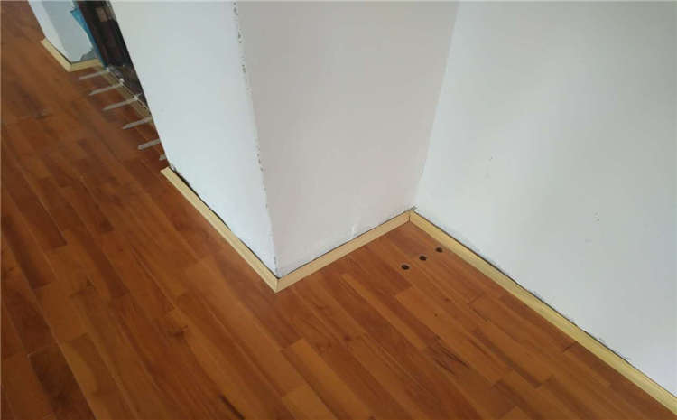 20厚NBA籃球場(chǎng)木地板單層龍骨結(jié)構(gòu)