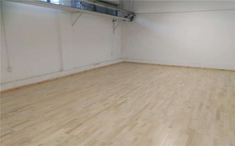 楓樺木運動籃球地板生產廠家