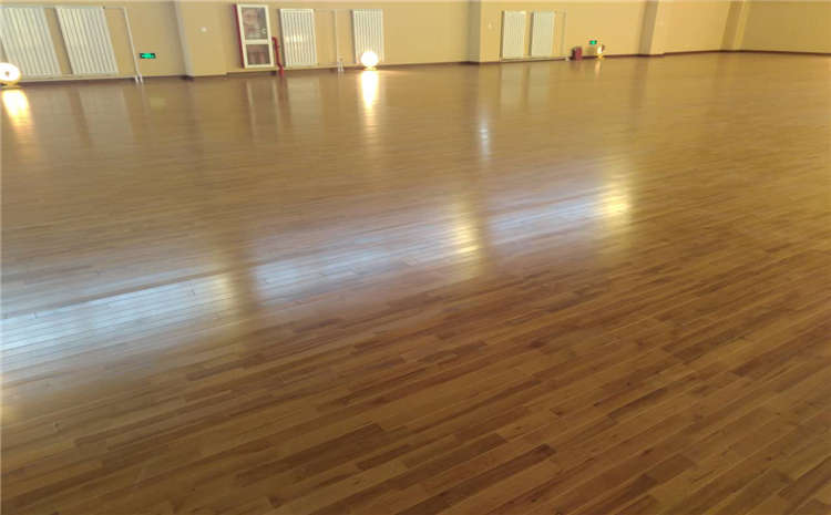 指接板籃球館木地板廠家哪家好？