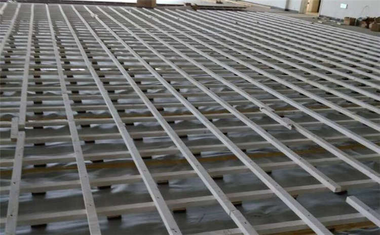 硬木企口乒乓球館木地板**是多少錢(qián)?