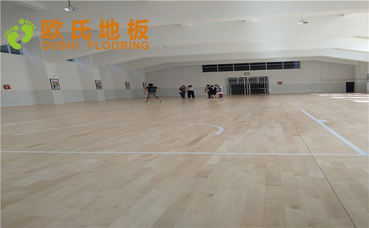 云南省紅河州個舊市綠春小學體育館木地板項目——歐氏實木運動地板